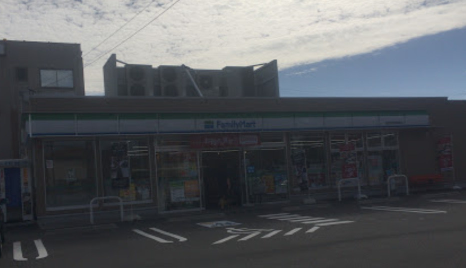 【コンビニエンスストア】ファミリーマート　各務原市役所南店まで674ｍ