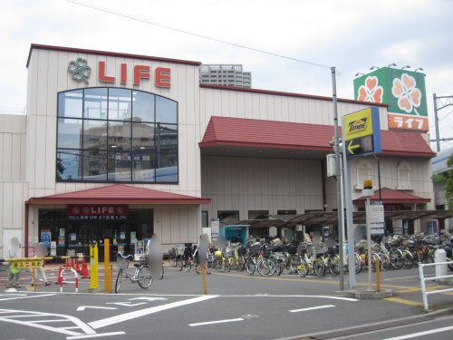 【スーパー】ライフ　石神井公園店まで310ｍ