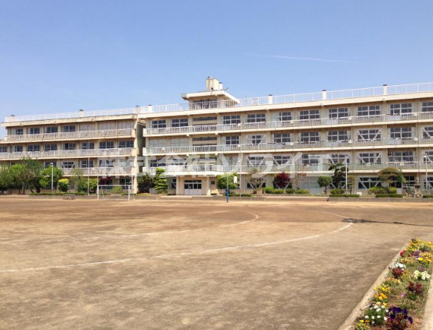【小学校】川越市立山田小学校まで2051ｍ