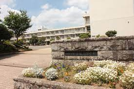 【小学校】上鶴間小学校まで565ｍ
