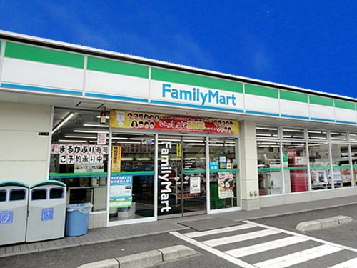 【コンビニエンスストア】ファミリーマート　小倉黒住店まで421ｍ