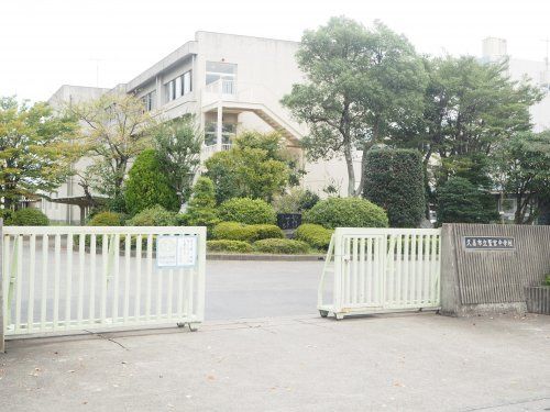 【中学校】久喜市立鷲宮中学校まで800ｍ