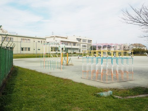 【小学校】幸手市立長倉小学校まで1390ｍ
