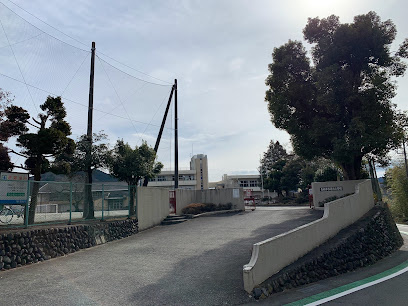 【小学校】青梅市立第六小学校まで710ｍ