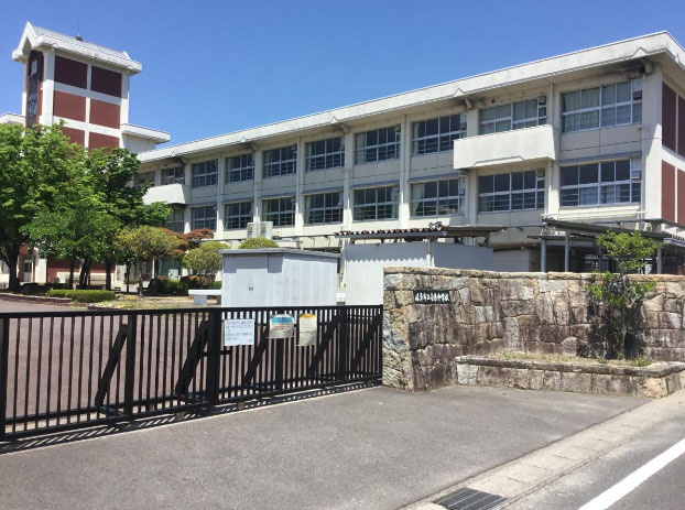 【中学校】岐阜市立長良中学校まで1892ｍ