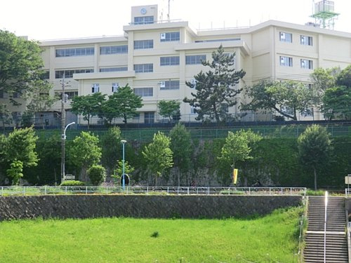 【中学校】町田市立つくし野中学校まで550ｍ