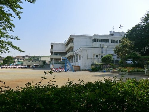 【小学校】町田市立南つくし野小学校まで750ｍ