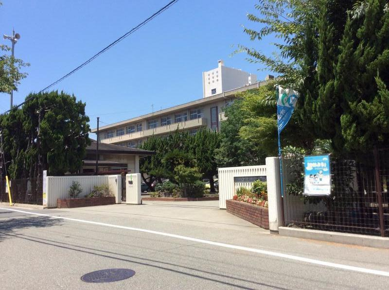 【中学校】高砂市立荒井中学校まで1438ｍ