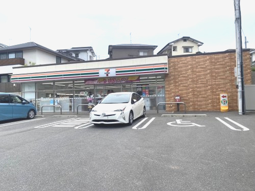 【コンビニエンスストア】セブンイレブン　須恵中央店まで1105ｍ