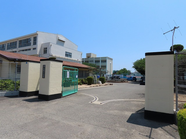 【中学校】神戸市立歌敷山中学校まで1000ｍ