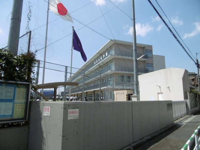 【中学校】渋谷区立渋谷本町学園中学校まで546ｍ