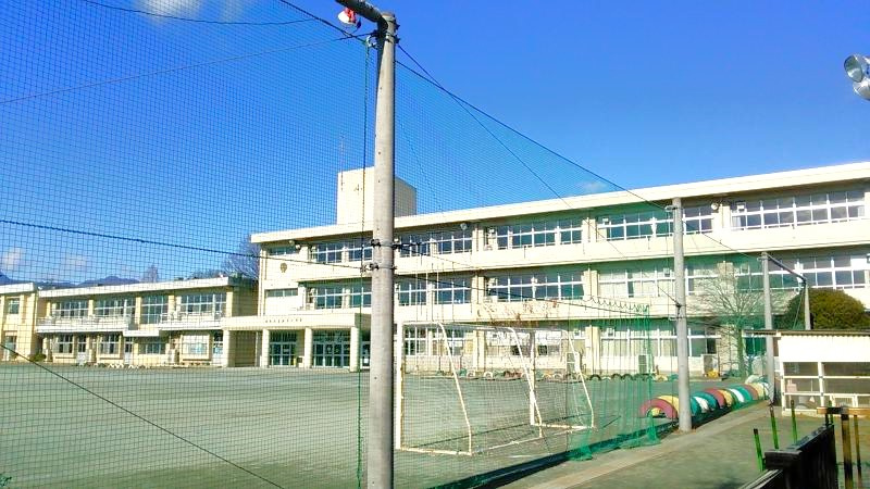 【小学校】高崎市立金古小学校 まで720ｍ
