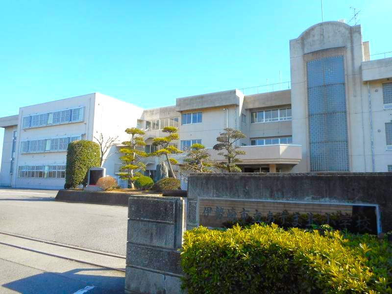 【小学校】伊勢崎市立あずま北小学校 まで716ｍ