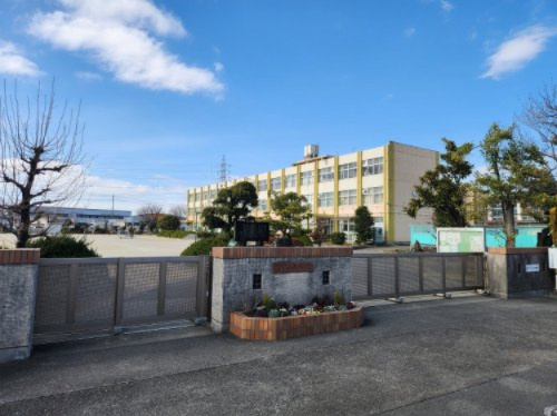 【小学校】小牧市立小木小学校まで924ｍ