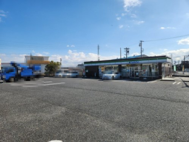 【コンビニエンスストア】ファミリーマート新小牧小木店まで302ｍ