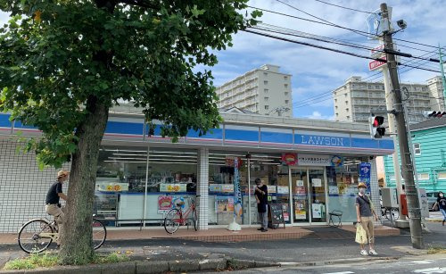 【コンビニエンスストア】ローソン新松戸店まで730ｍ