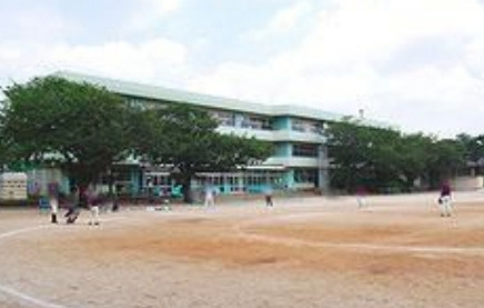 【小学校】新座市立栄小学校まで1099ｍ