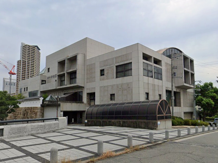【図書館】尼崎市立中央図書館まで857ｍ