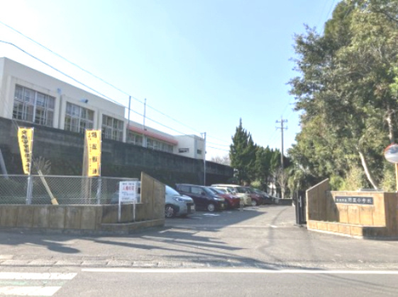 【小学校】鹿屋市立野里小学校まで328ｍ