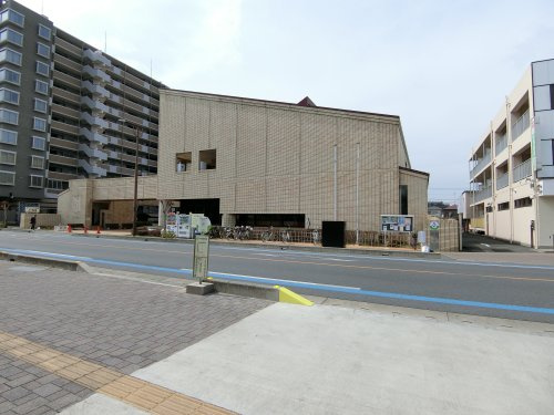 【図書館】坂戸市中央図書館まで1264ｍ