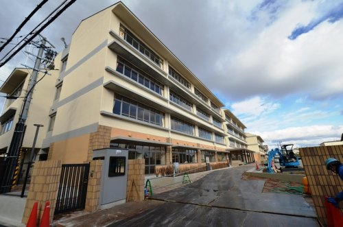 【小学校】西宮市立高木北小学校まで340ｍ