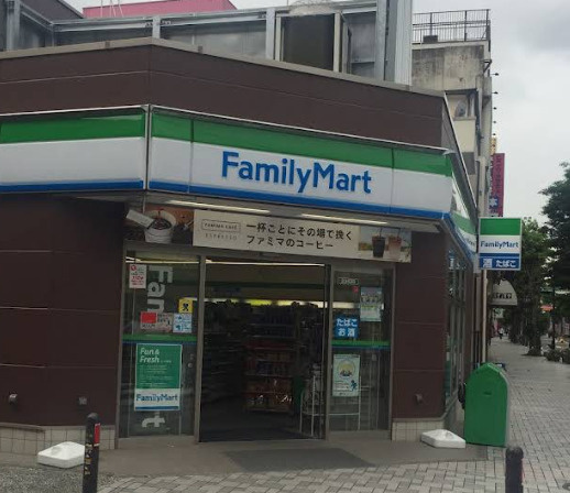 【コンビニエンスストア】ファミリーマート　横浜イセザキモール店まで78ｍ