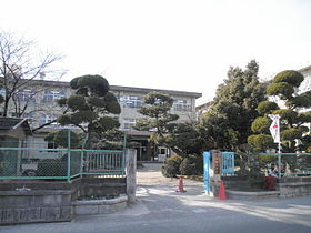【小学校】奈良市立平城小学校まで690ｍ