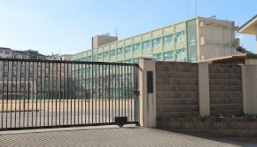 【中学校】神戸市立西代中学校まで450ｍ