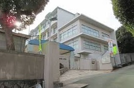 【小学校】神戸市立池田小学校まで750ｍ