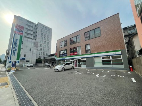 【コンビニエンスストア】ファミリーマート　摂津本山南店まで281ｍ