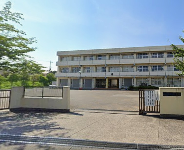 【小学校】市原市立国分寺台東小学校まで300ｍ