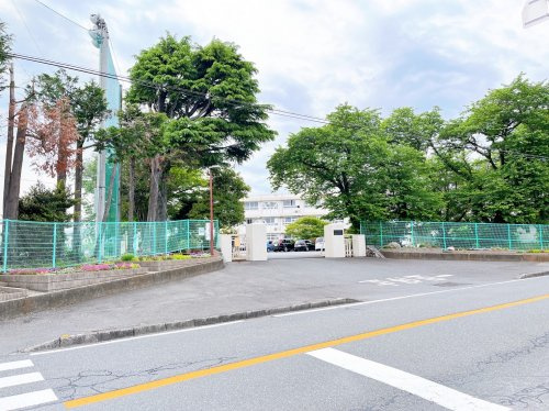【中学校】富士市立鷹岡中学校まで999ｍ