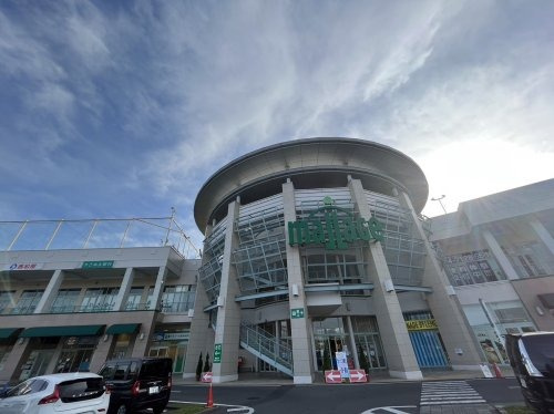 【ショッピングセンター】モラージュ柏まで874ｍ