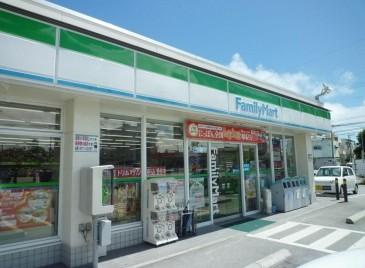【コンビニエンスストア】ファミリーマート　赤羽西六丁目店まで299ｍ