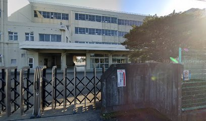 【小学校】厚木市立依知小学校まで1174ｍ