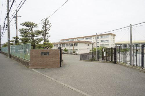【中学校】茅ヶ崎市立松林中学校まで460ｍ