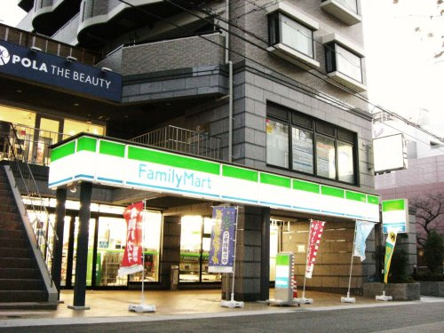 【コンビニエンスストア】ファミリーマート　JR住吉駅東店まで784ｍ