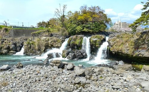 【公園】鮎壺の滝緑地まで832ｍ