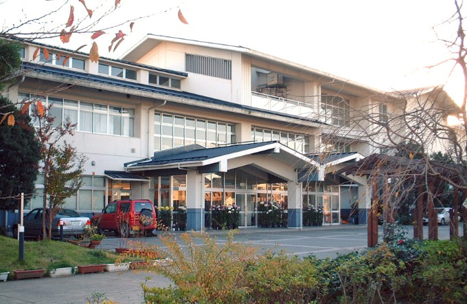 【中学校】佐倉市立根郷中学校まで2441ｍ