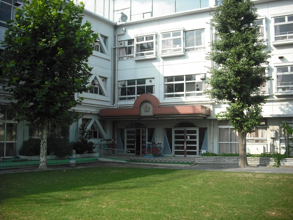 【小学校】目黒区立烏森小学校まで473ｍ
