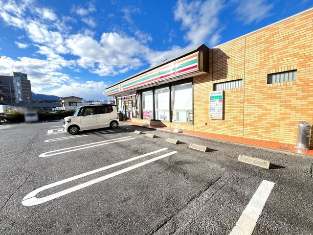 【コンビニエンスストア】セブンイレブン渋川大正橋店まで2633ｍ