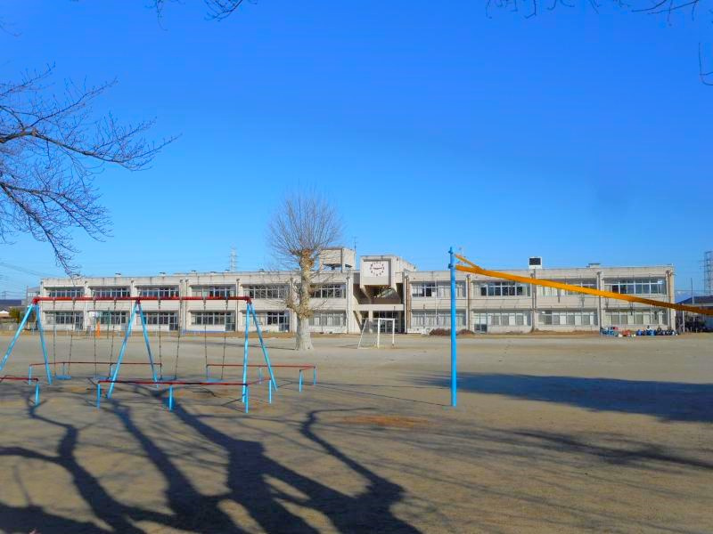 【小学校】伊勢崎市立南小学校 まで800ｍ