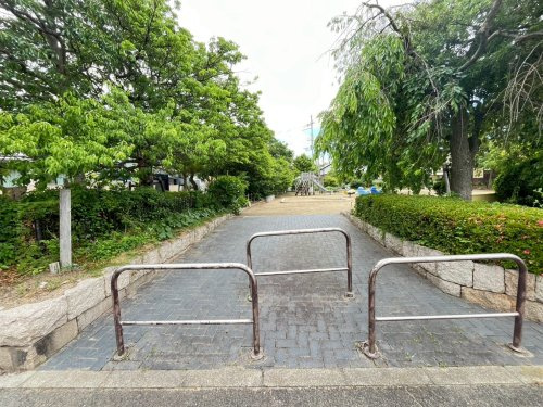 【公園】弓場の先公園まで787ｍ