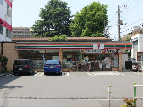 【コンビニエンスストア】セブンイレブン　板橋前野町3丁目店まで206ｍ