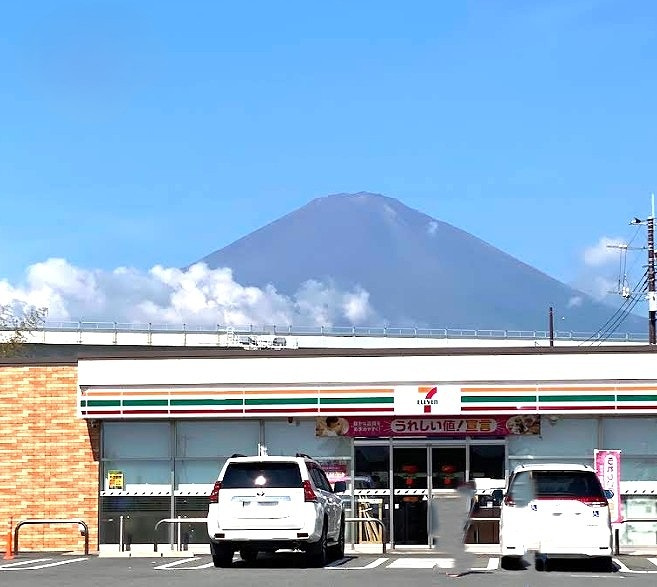 【コンビニエンスストア】セブンイレブン　御殿場ぐみ沢南店まで793ｍ