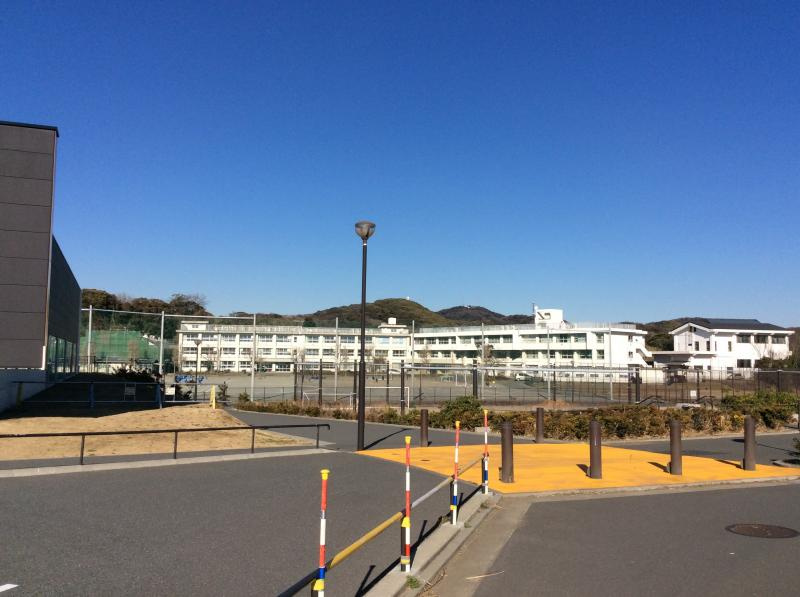 【中学校】大楠中学校まで1121ｍ