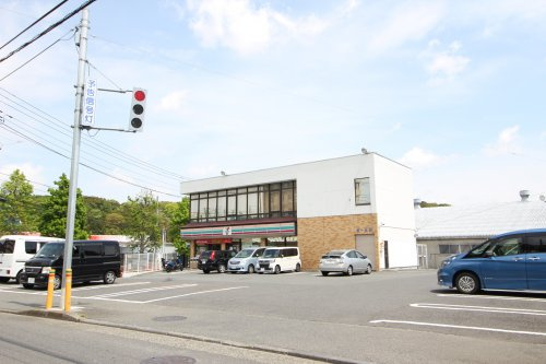 【コンビニエンスストア】セブンイレブン藤沢大庭店まで613ｍ