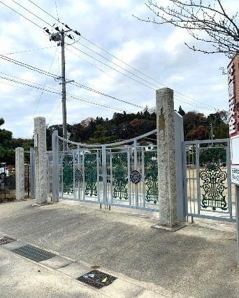 【小学校】平第六小学校まで1635ｍ