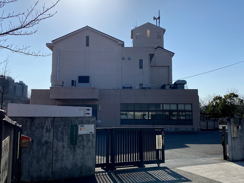 【小学校】松木小学校まで430ｍ