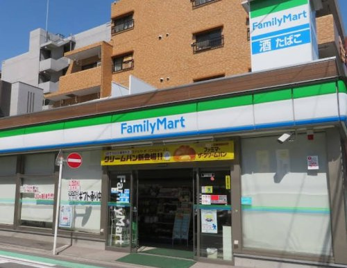 【コンビニエンスストア】ファミリーマート　横浜新川町店まで103ｍ